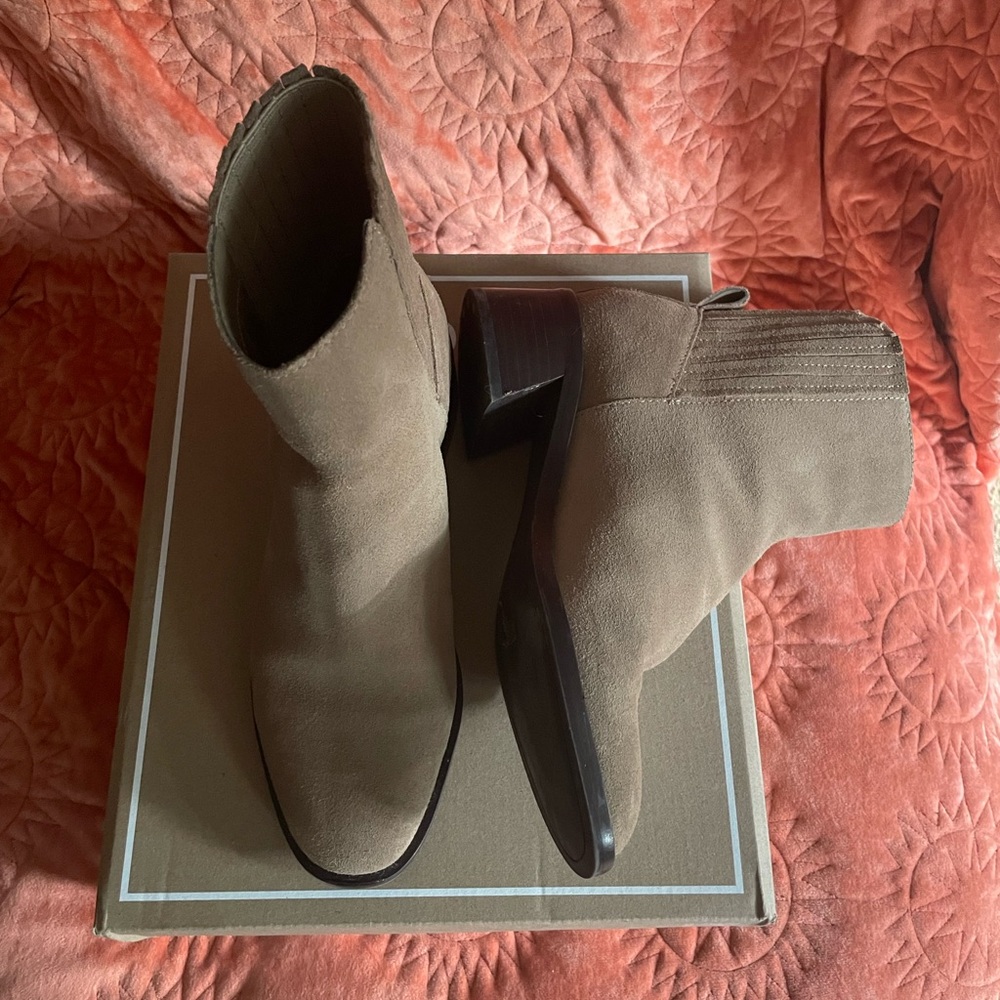 Dolce vita size 6.5 Linny H2O Truffle suede boots